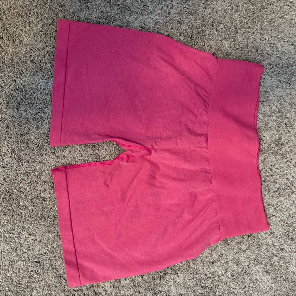NVGTN High-Waisted Pink Shorts